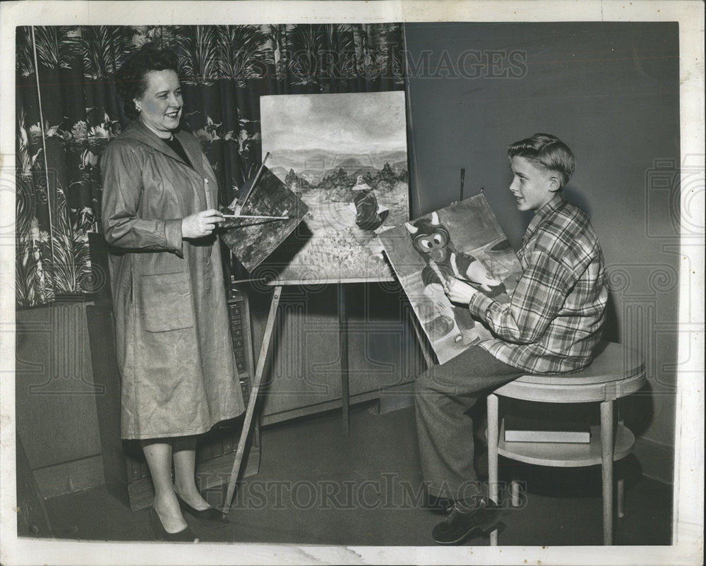 1947 Press Photo Amateur Artists Mrs MacKay Son Scott - Historic Images