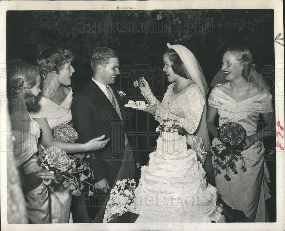 1948 Press Photo Mrs. Cargill MacMillan Jr. Illinois Wedding - Historic Images