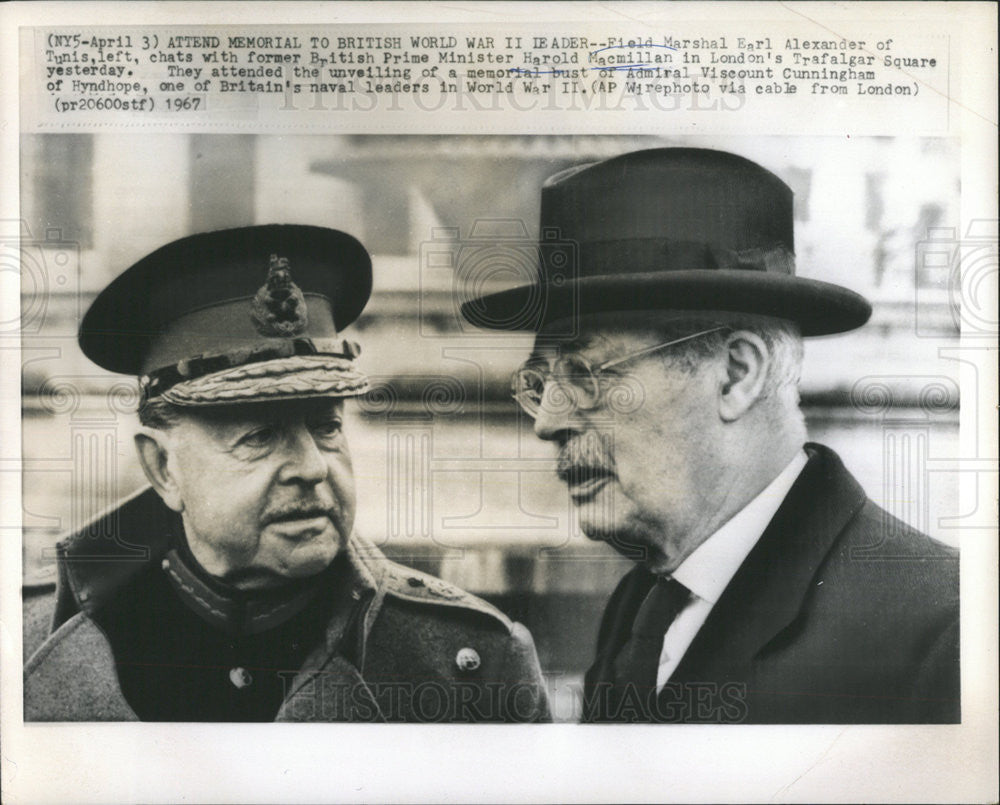 1967 Press Photo Alexander MacMillan Attending Memorial Trafalgar Square - Historic Images