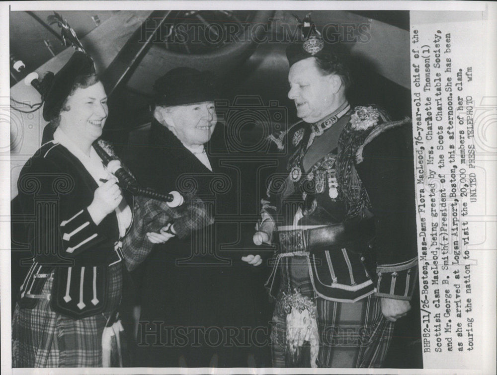 1953 Press Photo Scottish Clan MacLeod Chief Arriving Logan Airport Boston - Historic Images