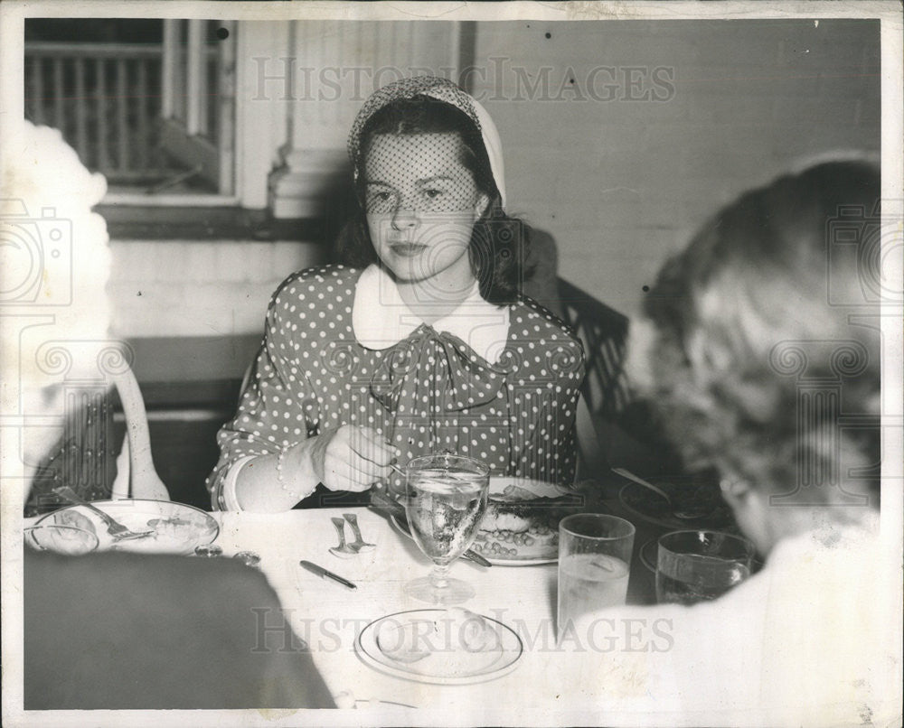 1950 Press Photo Mrs Kenneth MacLellan Jr Travelers Aid Society Woman Board - Historic Images