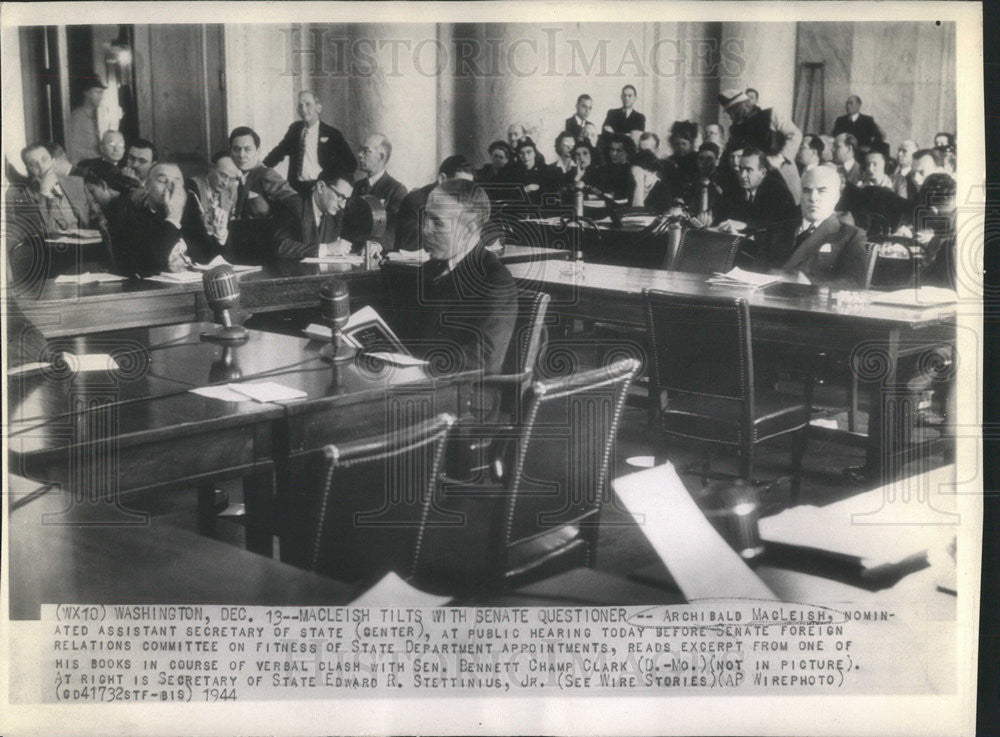 1944 Press Photo Senate Foreign Relations Committee Hearing MacLeish Speaking - Historic Images