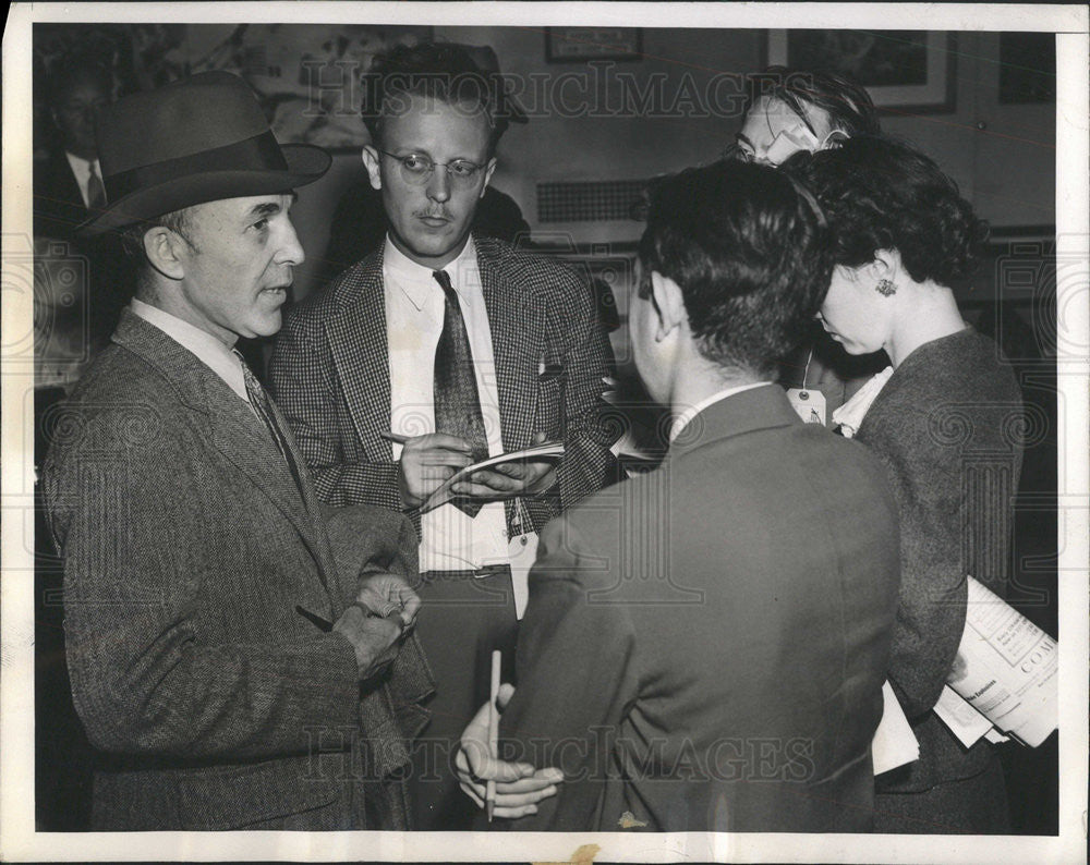 Press Photo Assistant Director War Information Office MacLeish Being Interviewed - Historic Images