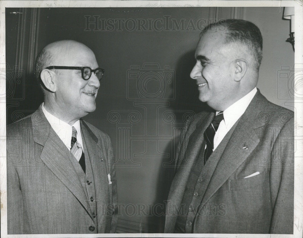 1952 Press Photo Dr Guillermo Martinez, Dr Alberto Gainza - Historic Images