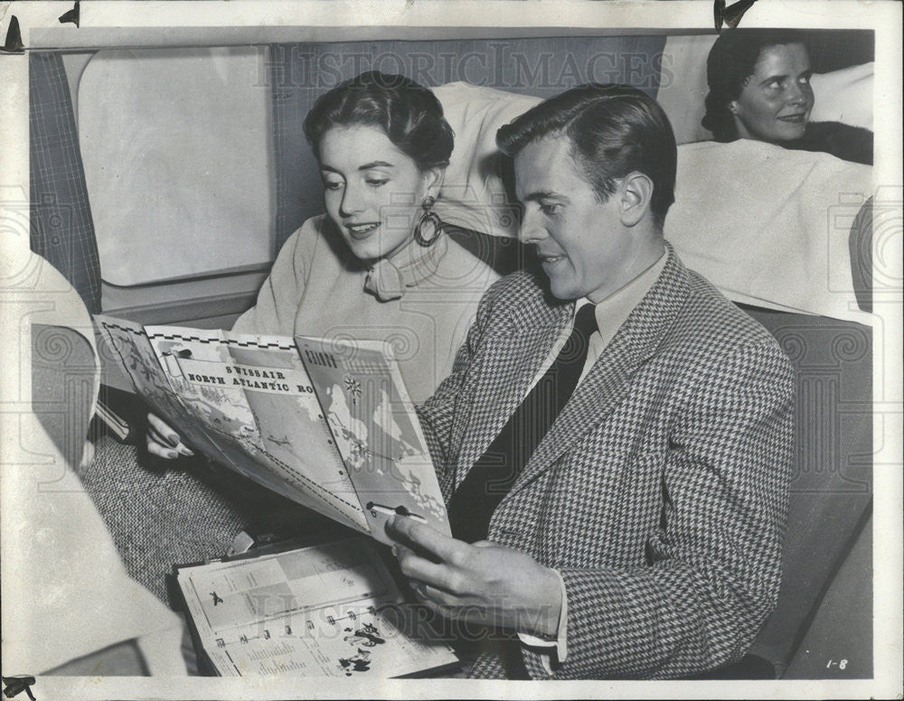 1955 Press Photo John &amp; Betty Marsh En Route To Europe - Historic Images