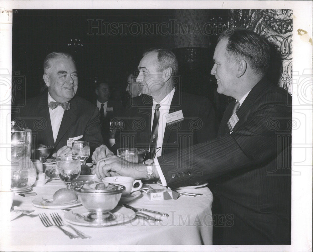 1961 Press Photo John B Parker, E.B. Birong, And M.A. Thompson - Historic Images