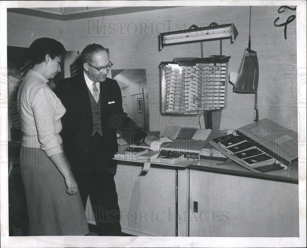 1961 Press Photo george newman Chicago vice president M. ecker &amp; Co - Historic Images