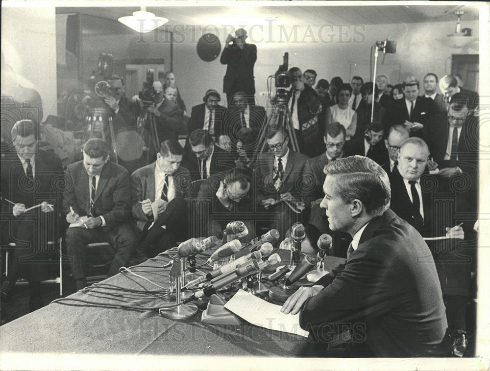 1966 Press Photo Charles Percy press conference - Historic Images