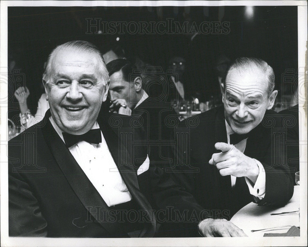 1968 Press Photo Marshall Field Executives John T Moss and Gerald A Sivage - Historic Images