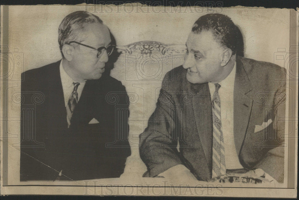1967 Press Photo UN Sec-Gen,Thant conferring with UAR Pres Gamel Abdel Nasser - Historic Images
