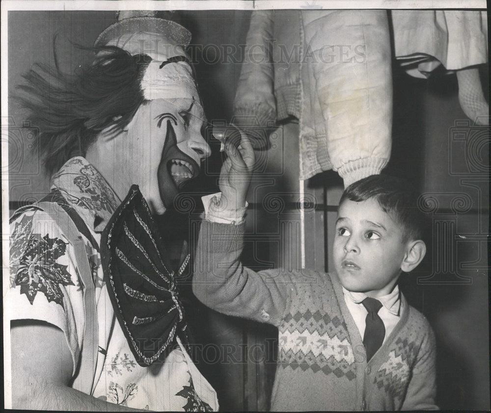 1962 Press Photo Medinah Temple Circus Peluza Clown - Historic Images
