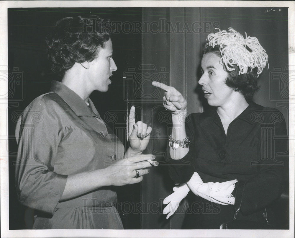 1961 Press Photo Mrs. Richard Peterson Mrs. Erwin Covney McCormick Fundraiser - Historic Images