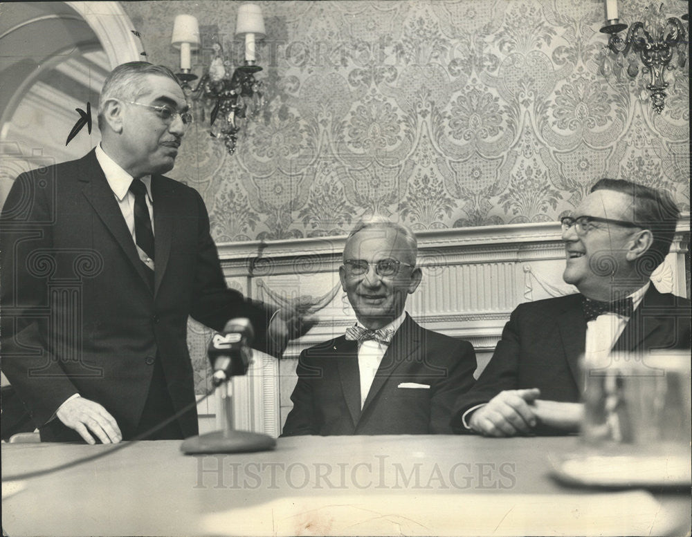 1965 Press Photo Senator John O Pastore Palmer House - Historic Images