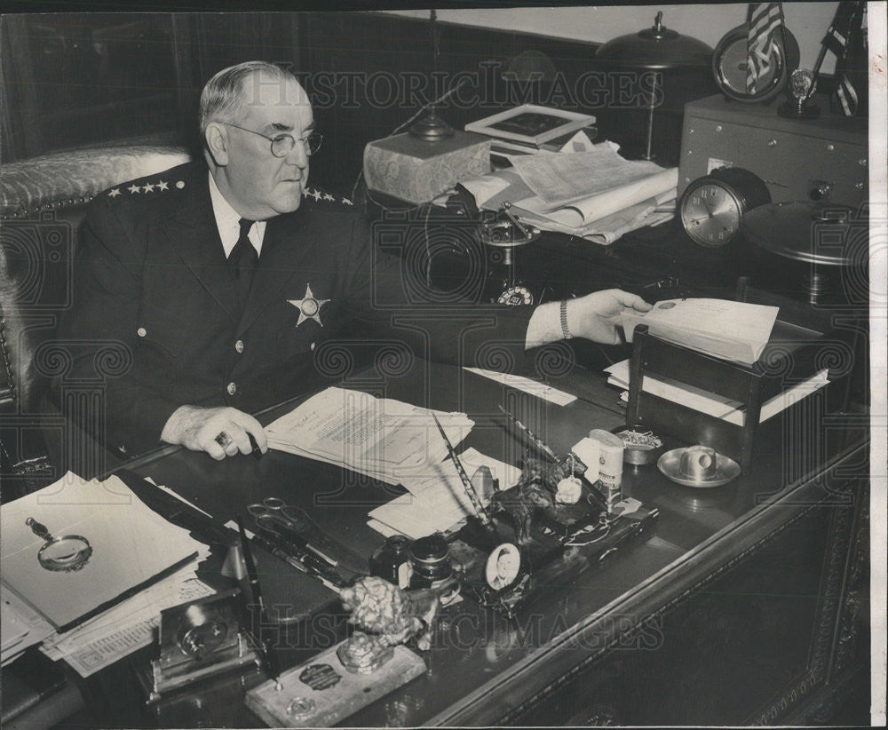 1946 Press Photo Police Commissioner Prendergast Celebrating Birthday At Desk - Historic Images