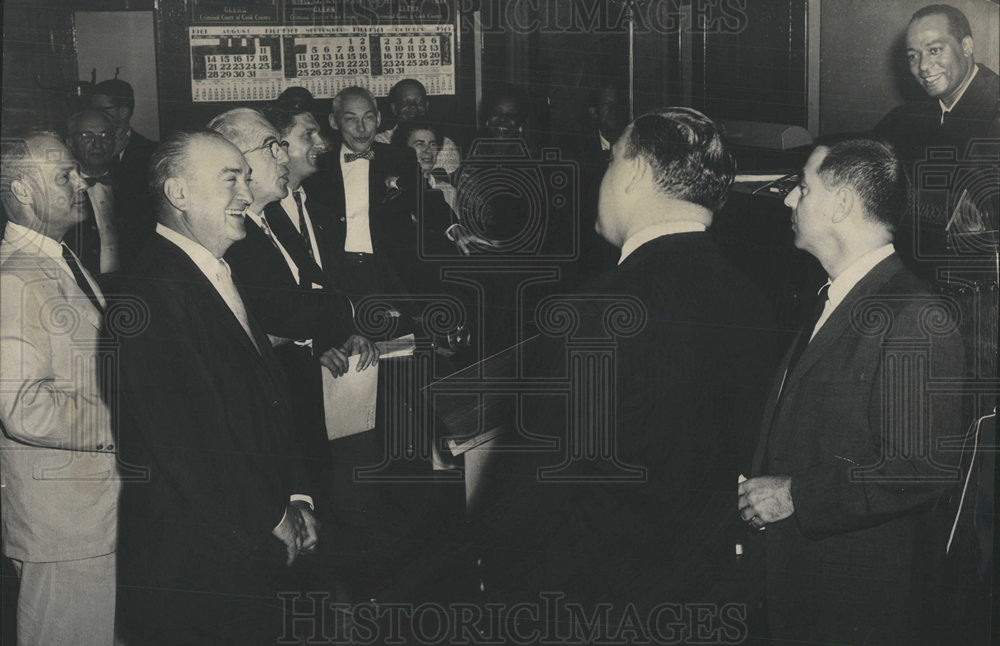 1961 Press Photo Judge James B Parsons Birthday Lawyers Summerdale Police Trial - Historic Images