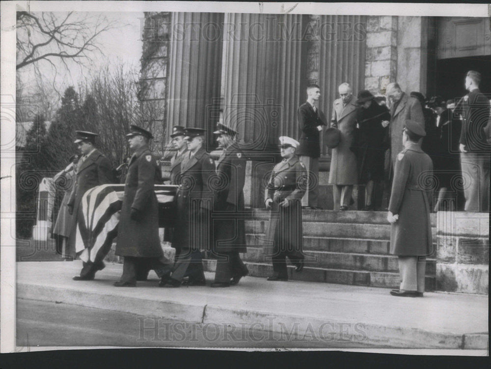 1945 Press Photo Enlisted Men Carry Lieutenant General Alexander Patch&#39;s Casket - Historic Images