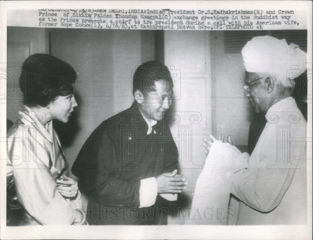 1963 Press Photo Indian pres Dr S Radhakrishman Crown Prince Sikkim Hope Cooke - Historic Images