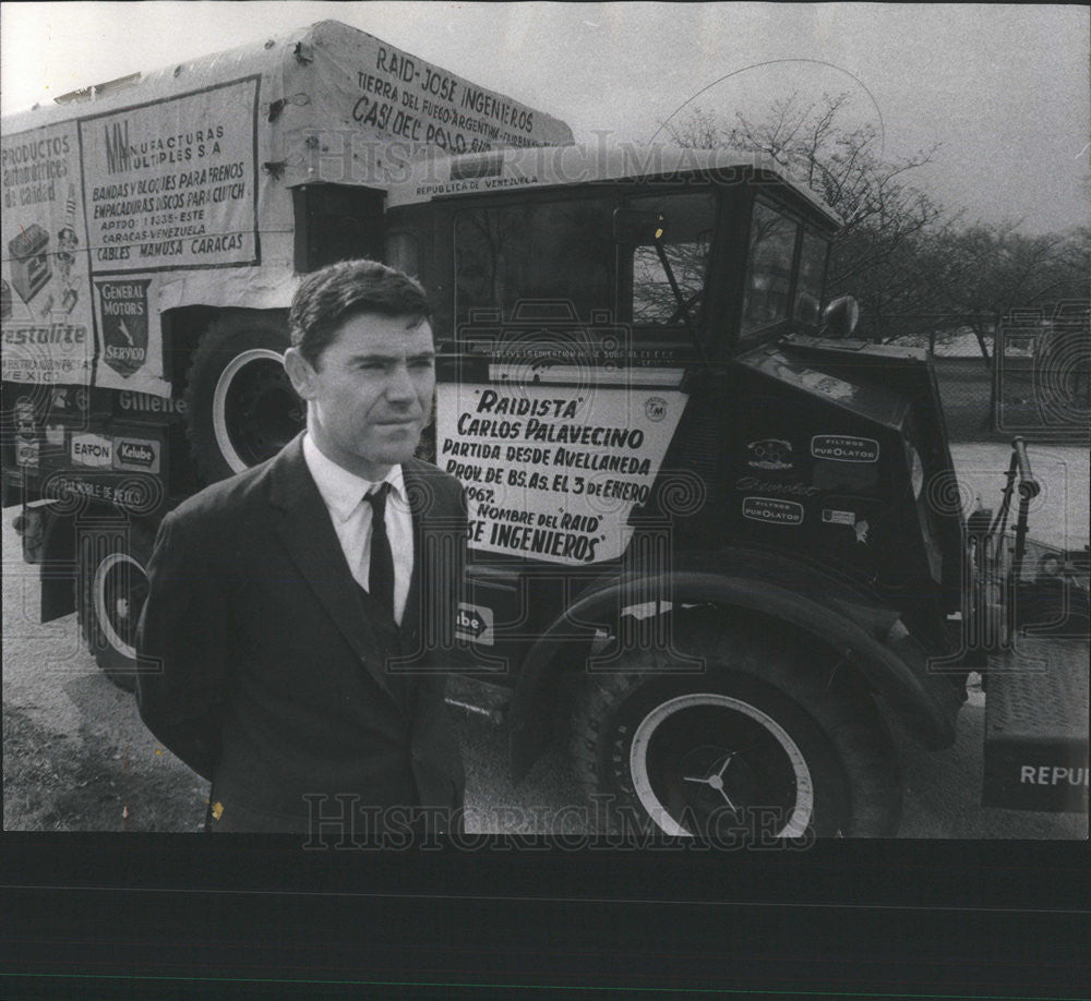 1968 Press Photo Carlos Palavecino and his truck - Historic Images