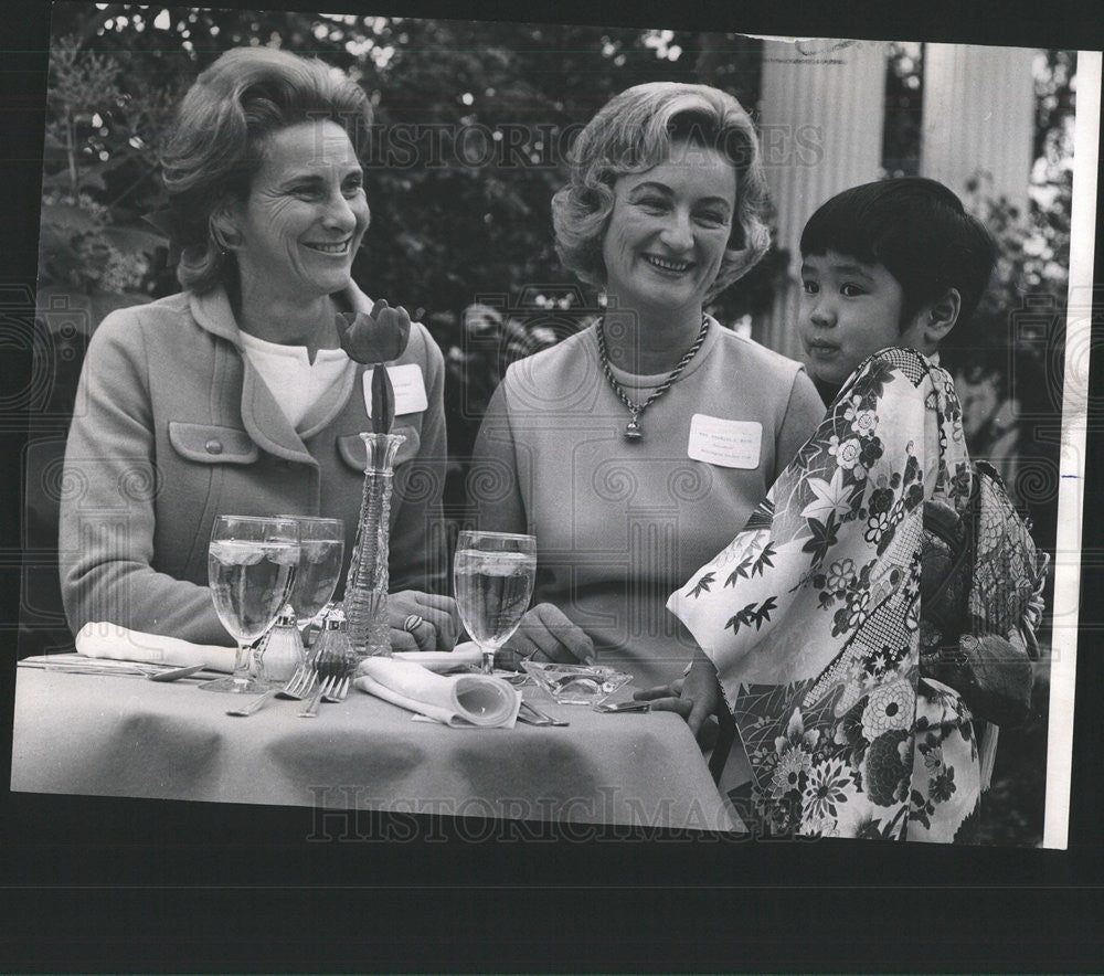 1969 Press Photo Mrs Edward Perot, Mrs Charles O.Race, Karin Morita, - Historic Images