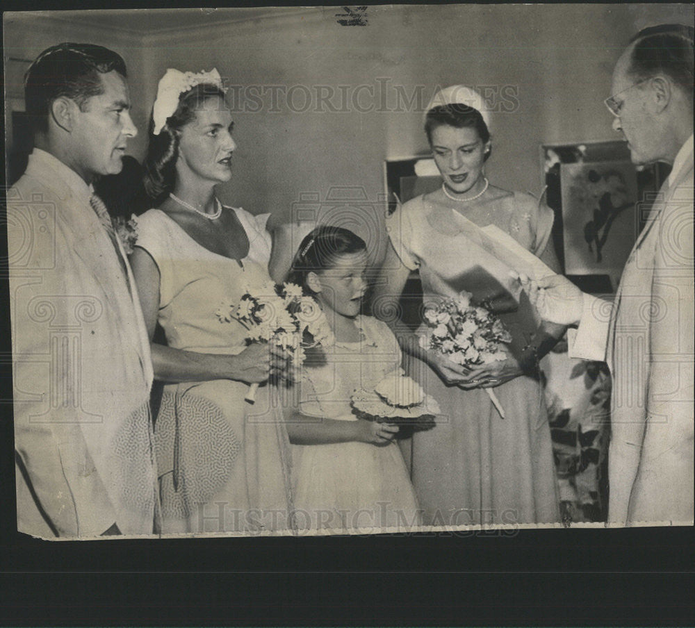 1952 Press Photo Heiress Barbara McCall weds Albert Lewis Perry - Historic Images