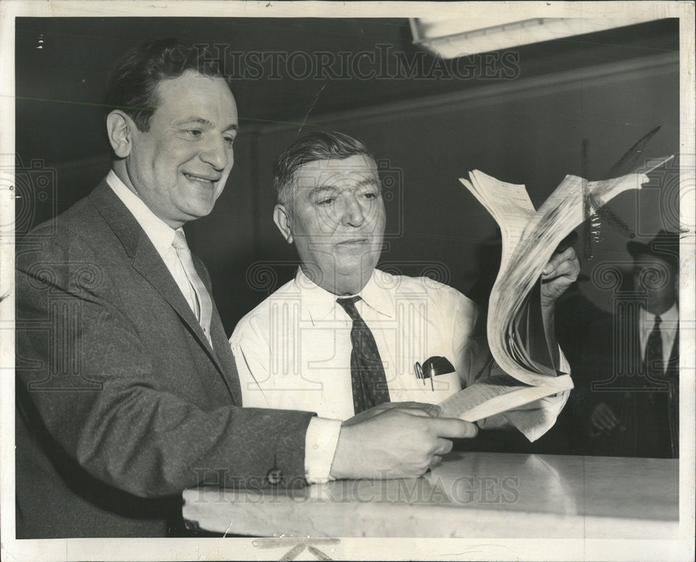 1959 Press Photo Maurice Perlin Alderman 50th Ward Joseph A Bragiel Election Com - Historic Images