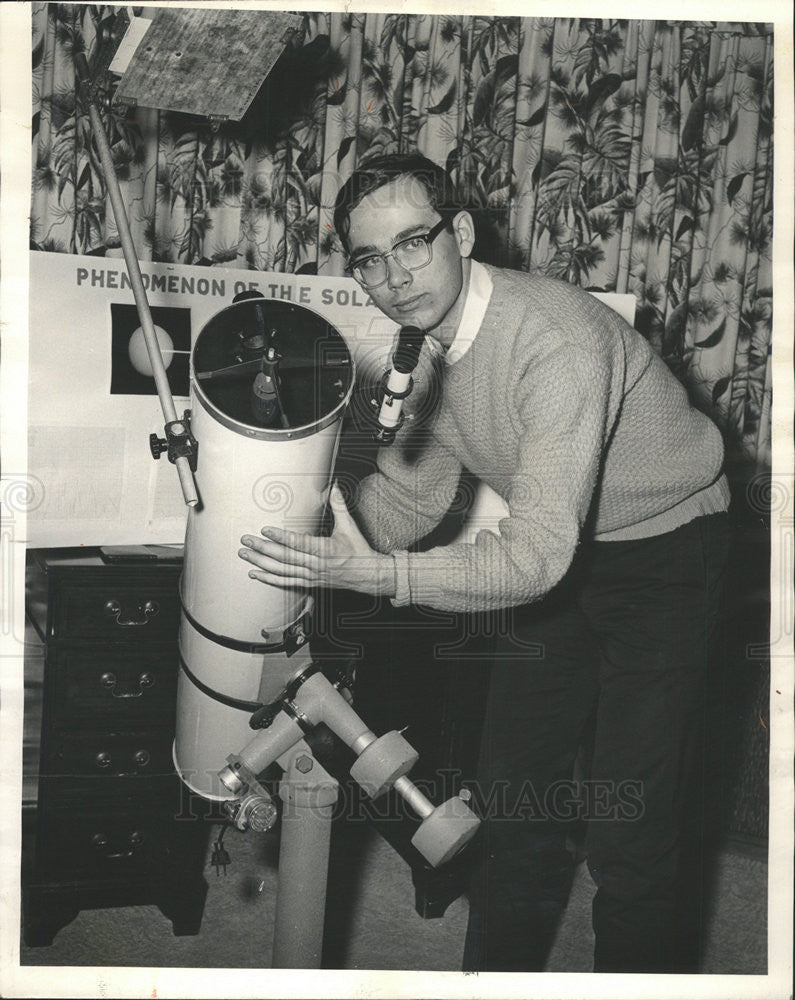 1966 Press Photo 17 Yr Robert Lazar Tracked SunSpots With Hand Built Telescope - Historic Images