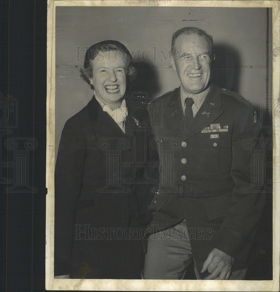 1955 Press Photo Minor Keith Wilson Wife - Historic Images