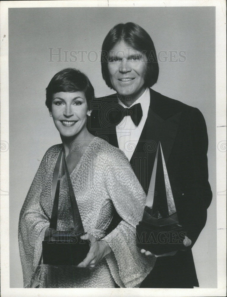 1978 Press Photo Helen Reddy Glen Campbell American Music Awards - Historic Images