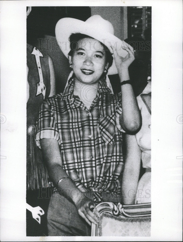 1957 Press Photo Teresita Magsaysay President Magsaysay Philippines - Historic Images