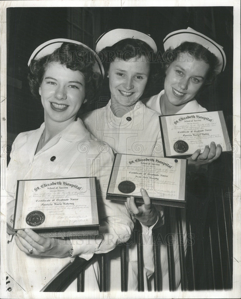 1952 Press Photo Patricia Mahoney,Jean Murphy, Patricia O&#39;Malley.nurses - Historic Images