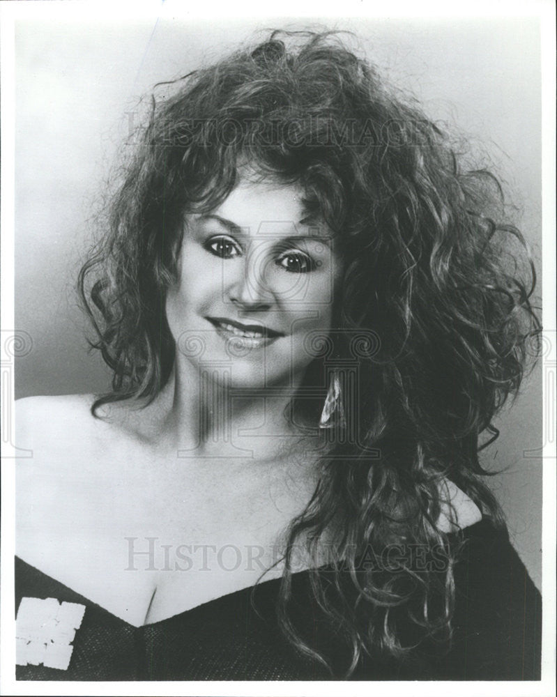 1991 Press Photo Nan Mason Yvette Wintergarden Cabaret Diva - Historic Images