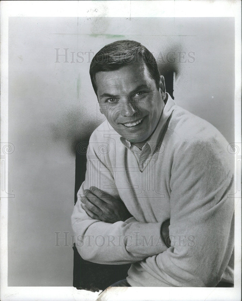 1969 Press Photo Peter Marshall Hollywood Squares Cactus Flower - Historic Images