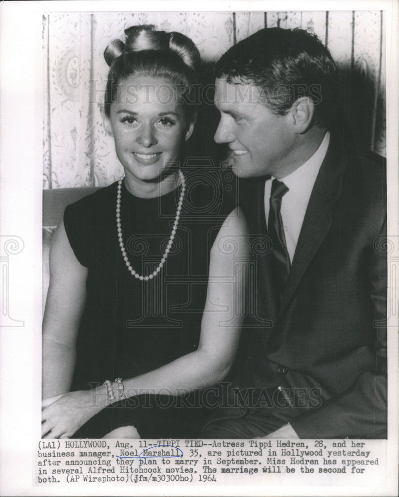 1964 Press Photo Actress Tippi Hedren With Business Mgr Noel Marshall - Historic Images