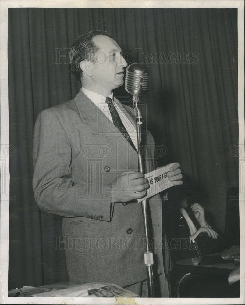 1950 Press Photo Michael Mann CIO Director Striking Telephone Girls - Historic Images