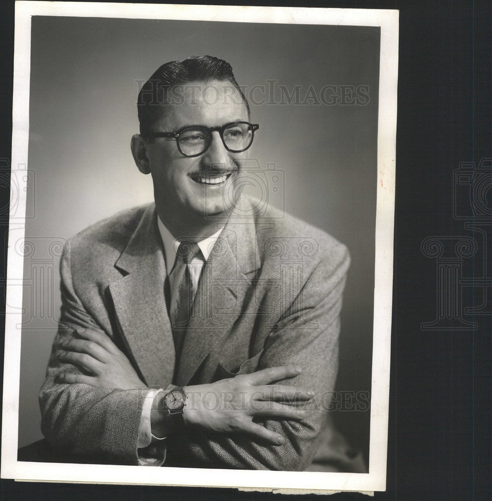 1956 Press Photo Joe Wilson Whispering ABC TV Voice - Historic Images