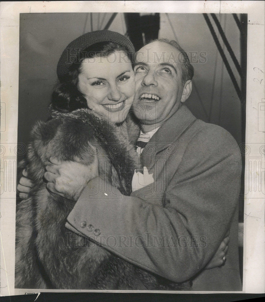 1948 Press Photo  Kay Trevil Miss Paris Pfc Mack Ray Columbus Ohio - Historic Images