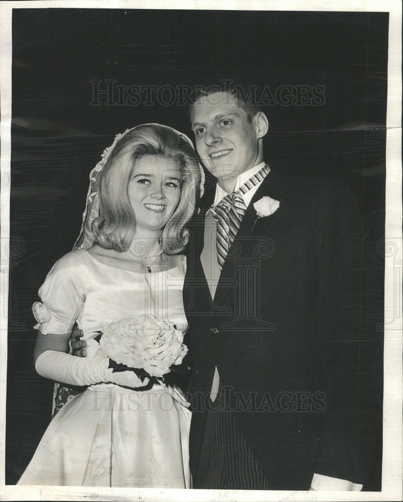 1963 Press Photo Mrs. Alan Bruce Magary Former Miss Susan Bane Wedding - Historic Images