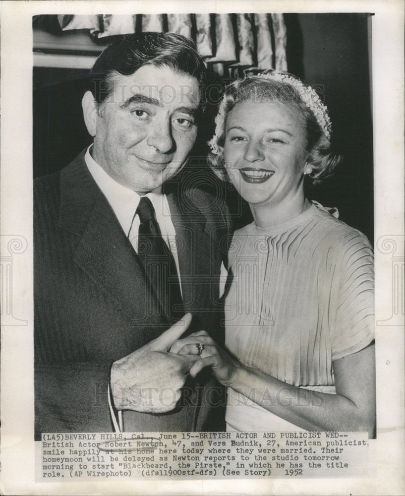 1952 Press Photo Robert Newton British Actor Wed American Publicist Vera Budnik - Historic Images