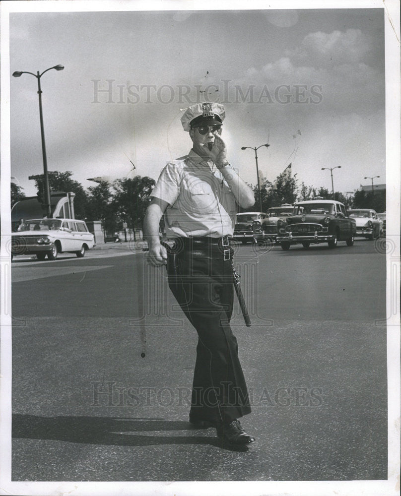 1961 Press Photo Patrolman Joseph Murphy of Chicago - Historic Images