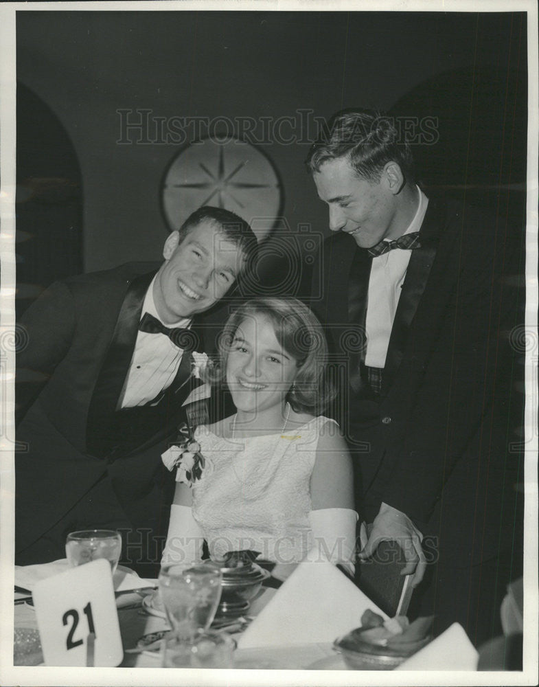 1965 Press Photo ANN MAC FARLAND LARRY WHIPPLE DICK BRIGGS - Historic Images