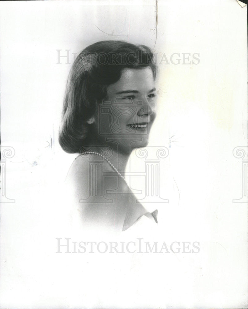 1957 Press Photo Poem Publisher Elizabeth MacFarland - Historic Images