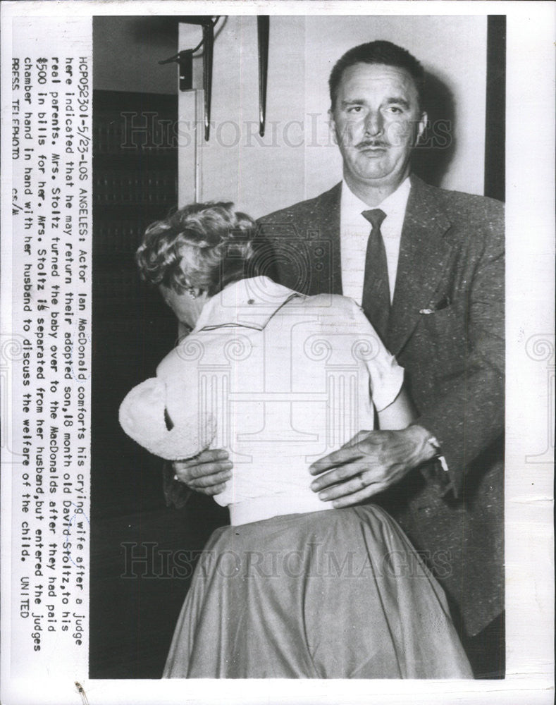 1956 Press Photo Actor Ian macDonald and wife - Historic Images