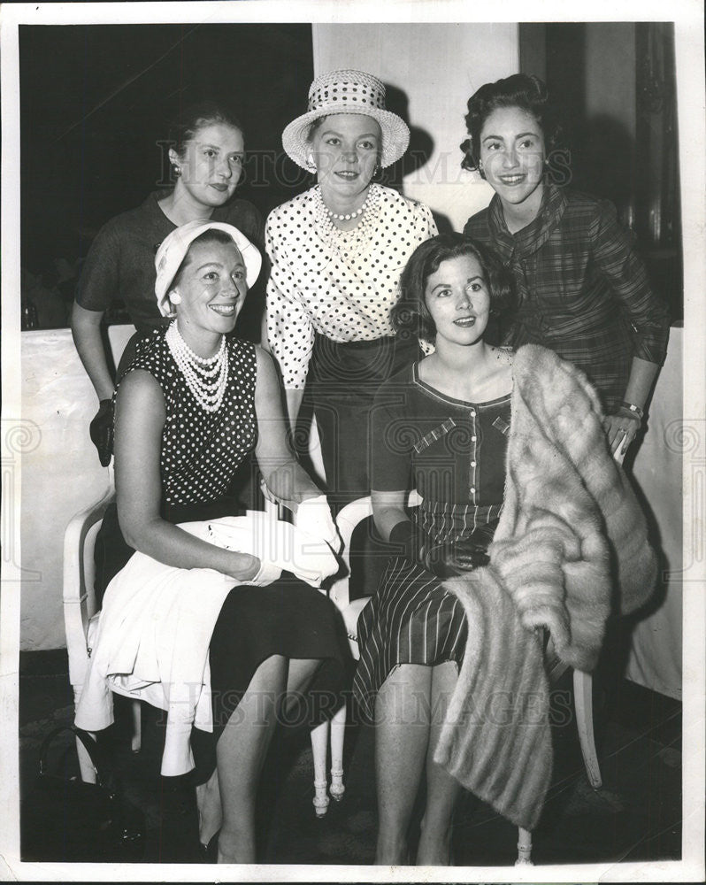 1957 Press Photo Mrs. Charles &amp; Robert Murphy, Pat Lyons, Irene Collins &amp; Riley - Historic Images