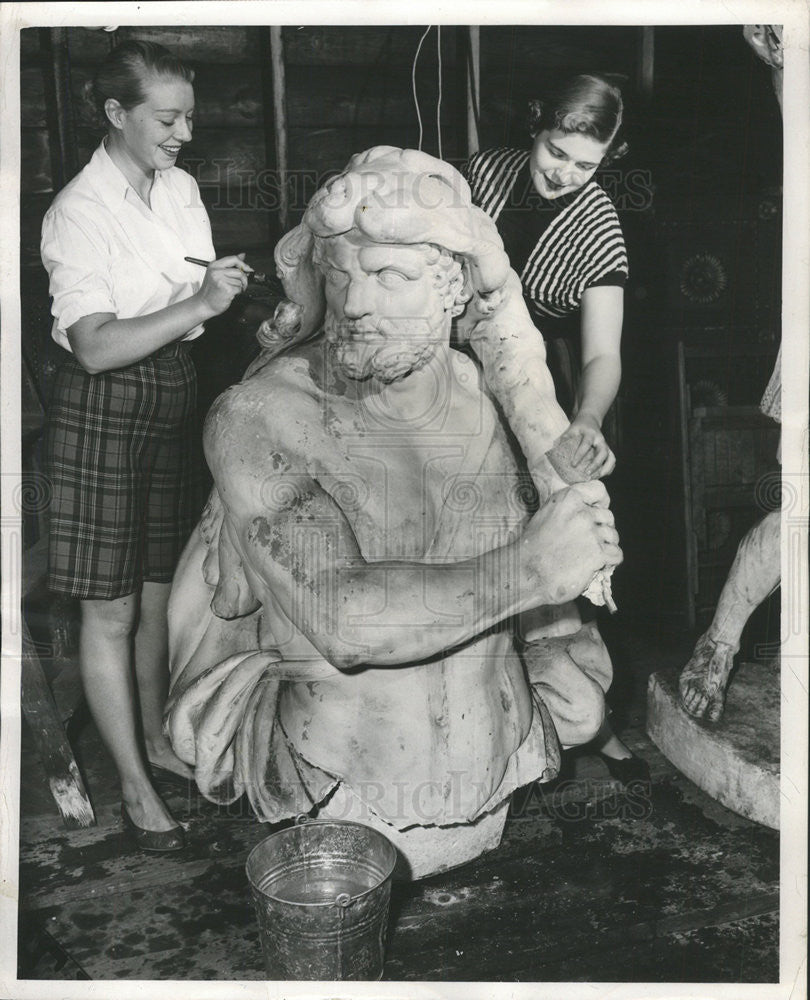 1952 Press Photo ELITA MALLERS BETTY MACFARLAND ART INSTITUTE - Historic Images