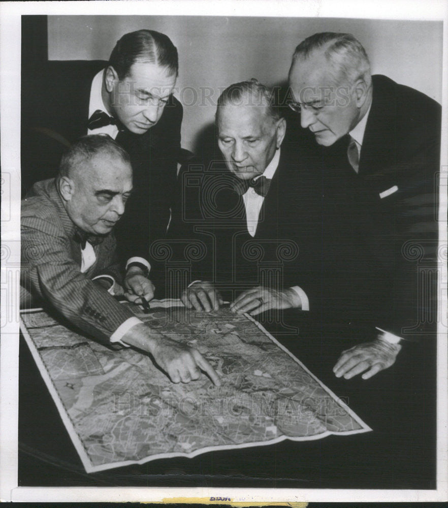 1951 Press Photo Mayor Bernard Samuel, Arthur Kaufmann - Historic Images