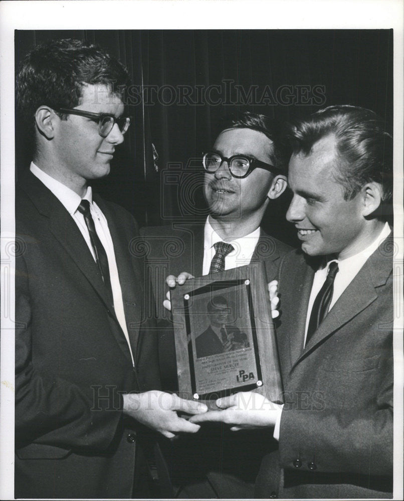 1974 Press Photo Jim Rutledge IPPA President - Historic Images