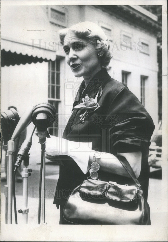 1954 Press Photo Ambassador to Italy Clare Booth Luce - Historic Images