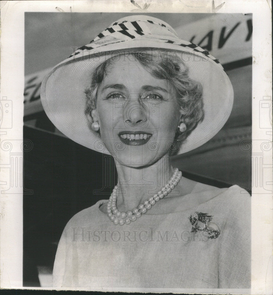 1956 Press Photo Mrs Clare Boothe Luce U.S. Ambassador Italy Arsenic Poisoning - Historic Images