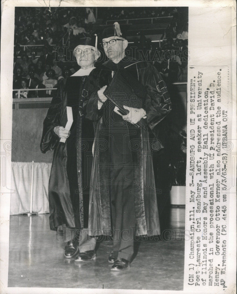 1963 Press Photo Poet Laureate Carl Sandburg &amp; University President David Henry - Historic Images