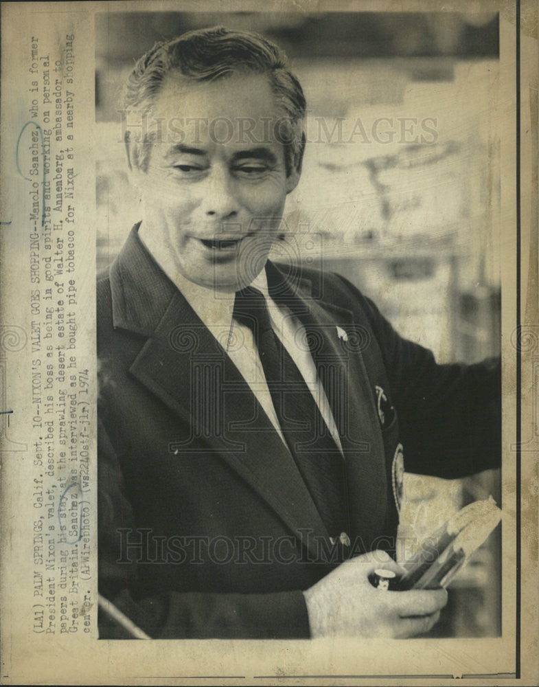 1974 Press Photo Manolo Sanchez President Richard Nixon Valet - Historic Images